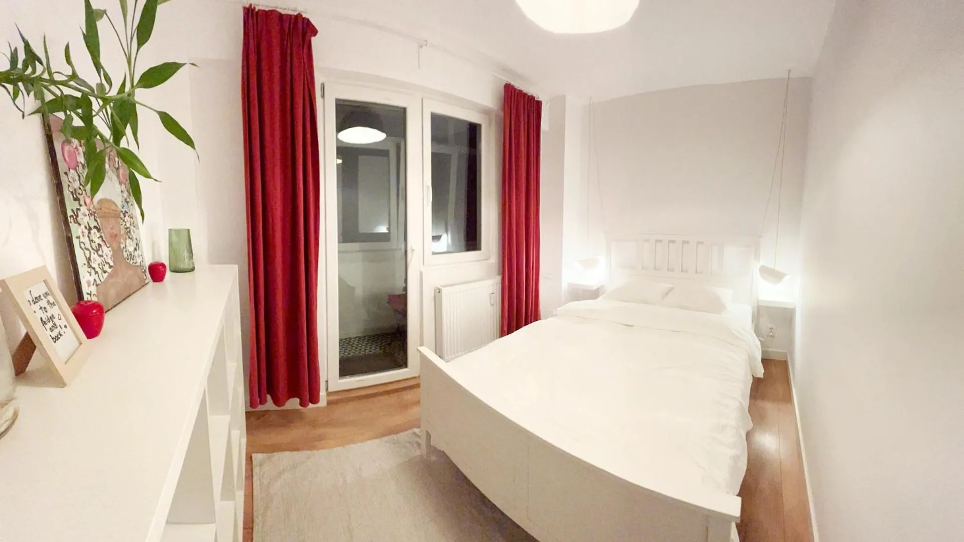 Lola'S Apartament Close To City Center Boekarest 0*,  Roemenië
